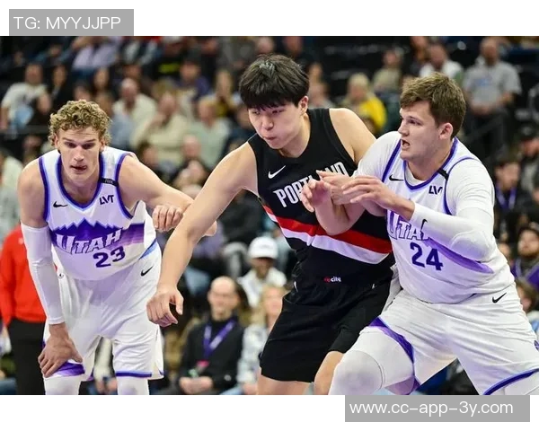 开拓者小阵容展现锋线运动潜力小杨登场时间或将缩减